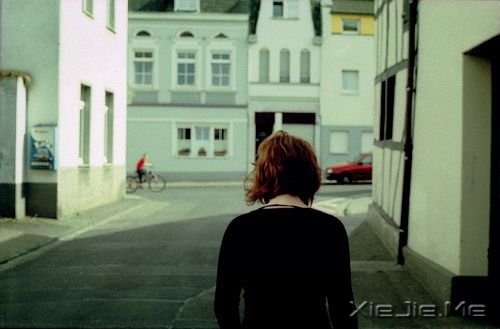 无情一点没有错,请坚守自己的原则和底线